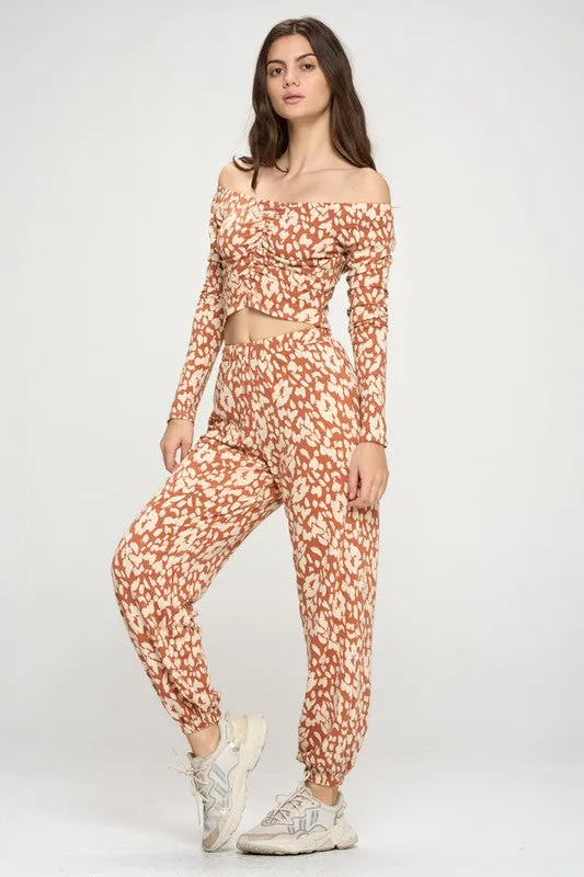 Jogger and Off shoulder top loung wear set leopard