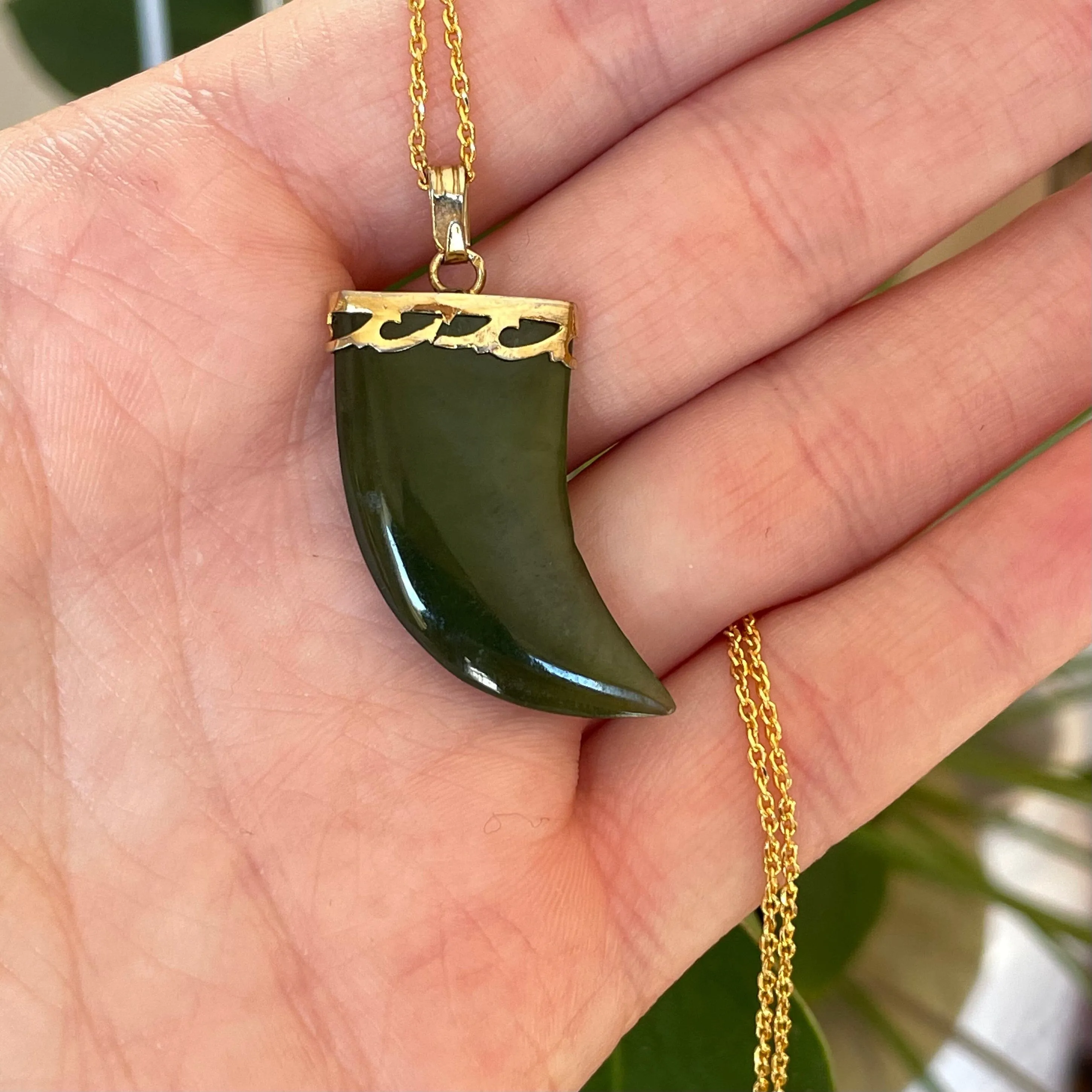 ON HOLD Vintage Gold Jade Claw Pendant Necklace