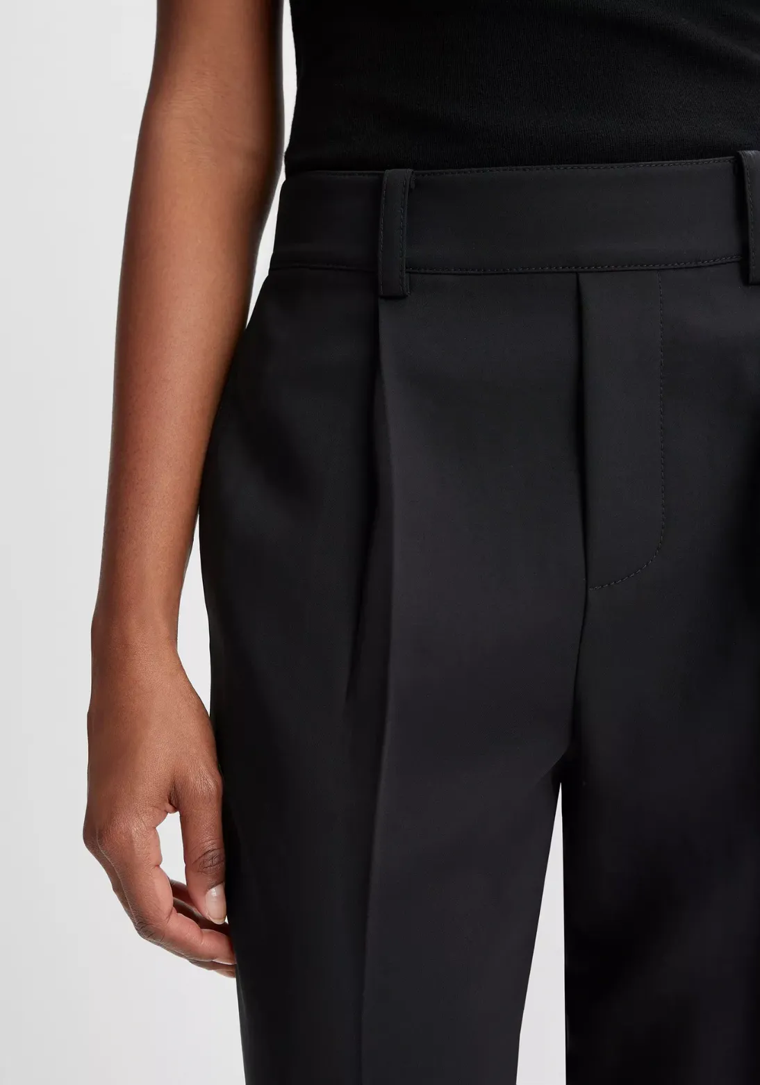 VINCE MID RISE TAPERED PULL-ON PANT