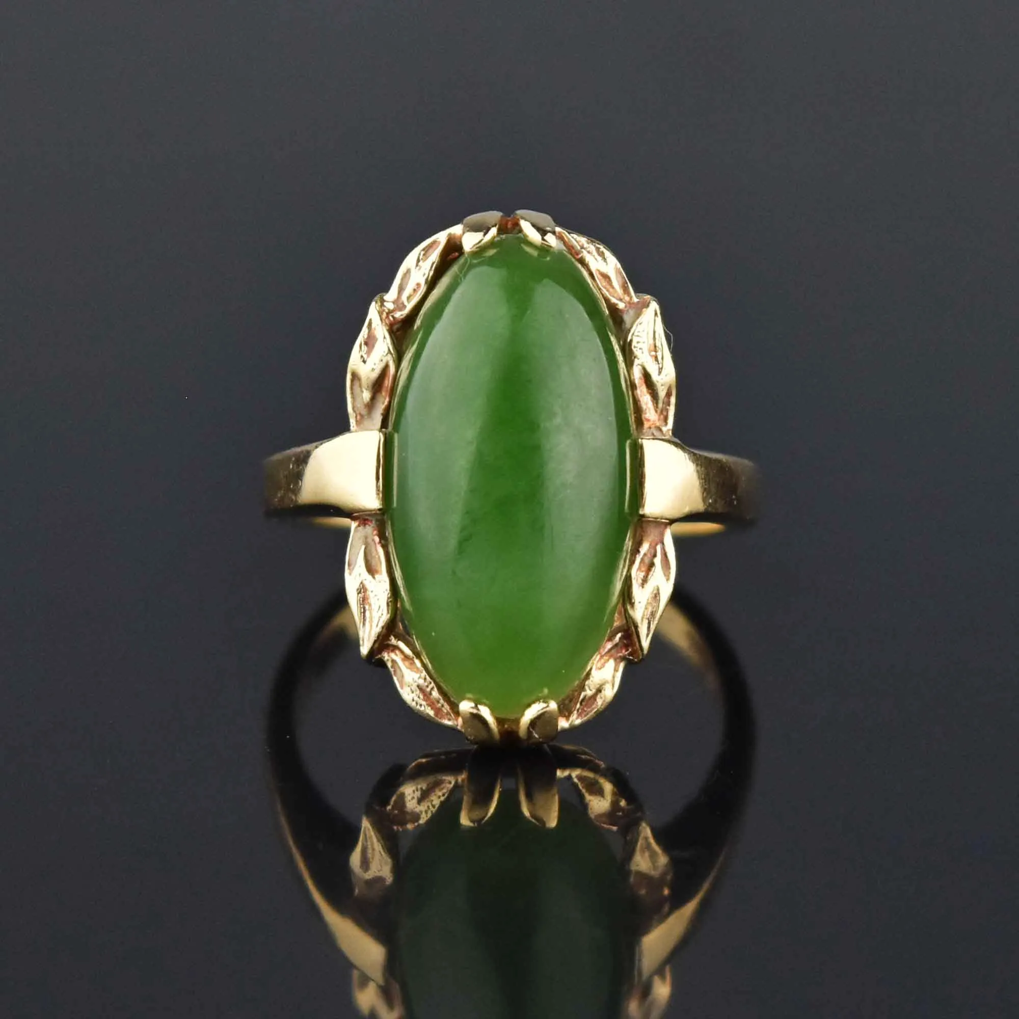 Vintage 14K Gold Natural Jade Cabochon Ring